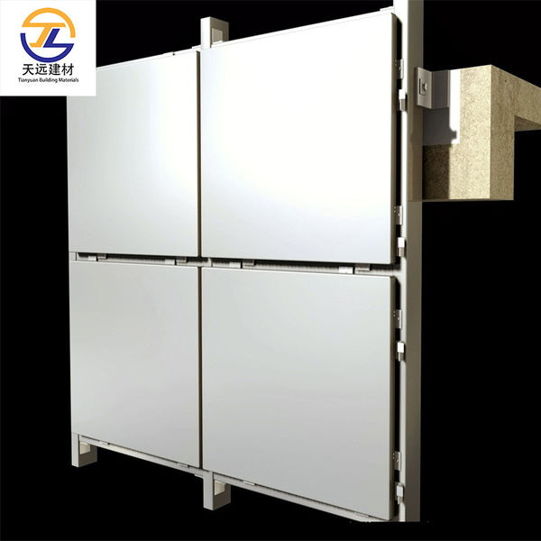 tuile en aluminium